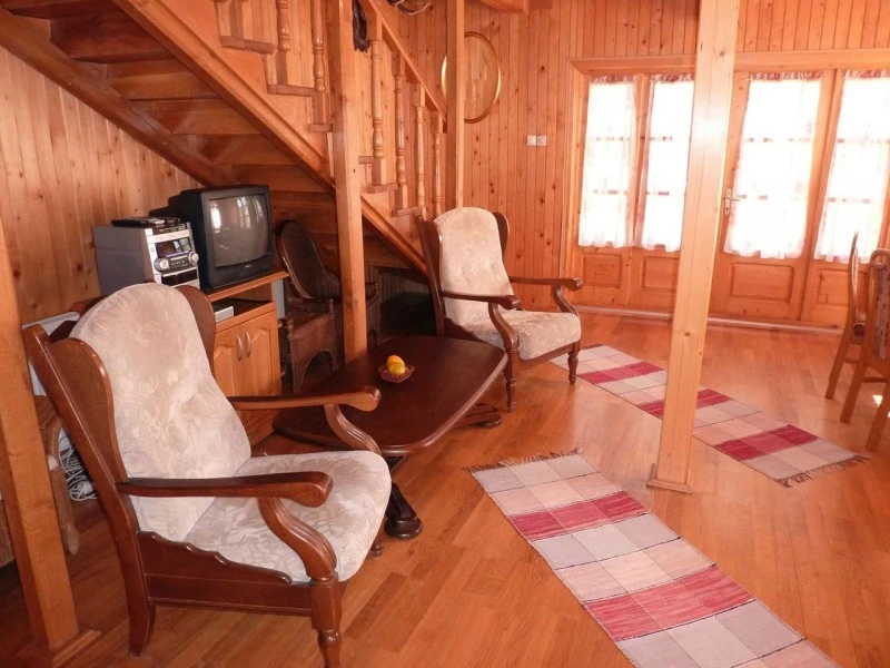 Odorheiu Secuiesc Cazare | Cabană (K0436-10) Imaginea poate fi supusă drepturilor de autor. Se recomandă contactarea titularului drepturilor. Odorheiu Secuiesc Cazare | Cabană (K0436-10) Imaginea poate fi supusă drepturilor de autor. Se recomandă contactarea titularului drepturilor.