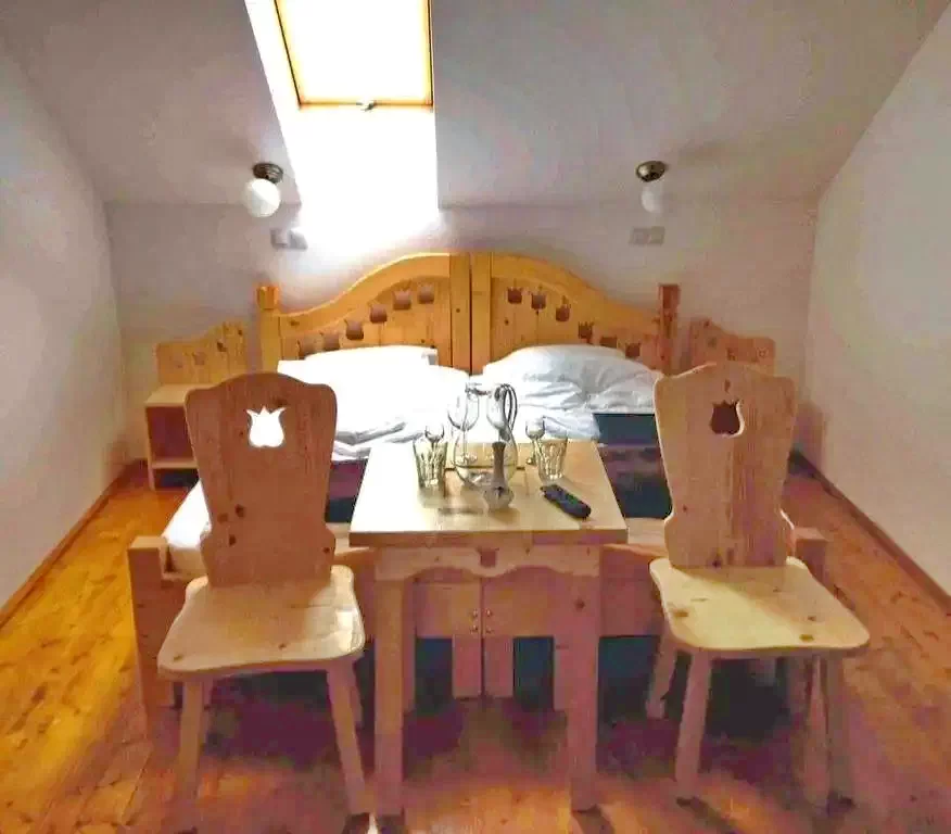 Székelyudvarhely Szállás | Panzió (K0754-9) A kép szerzői jogvédelem alatt állhat. Javasolt a kapcsolatfelvétel a jog tulajdonossal. Székelyudvarhely Szállás | Panzió (K0754-9) A kép szerzői jogvédelem alatt állhat. Javasolt a kapcsolatfelvétel a jog tulajdonossal.