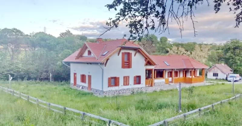 Székelyudvarhely Szállás | Panzió (K0754-14) A kép szerzői jogvédelem alatt állhat. Javasolt a kapcsolatfelvétel a jog tulajdonossal. Székelyudvarhely Szállás | Panzió (K0754-14) A kép szerzői jogvédelem alatt állhat. Javasolt a kapcsolatfelvétel a jog tulajdonossal.