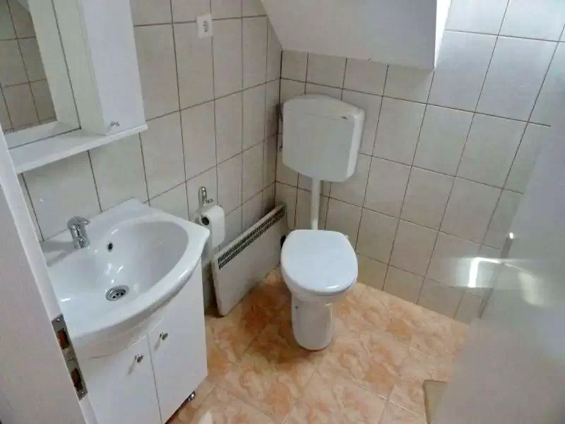 Odorheiu Secuiesc Cazare | Cabană (K1302-12) Imaginea poate fi supusă drepturilor de autor. Se recomandă contactarea titularului drepturilor. Odorheiu Secuiesc Cazare | Cabană (K1302-12) Imaginea poate fi supusă drepturilor de autor. Se recomandă contactarea titularului drepturilor.