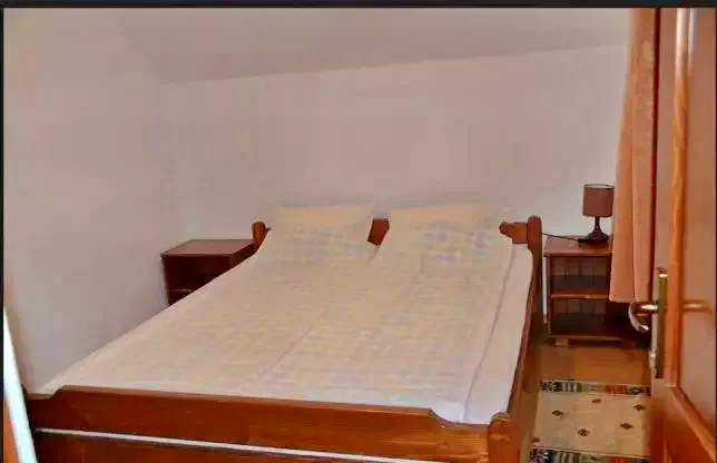 Lupeni Cazare | Cabană (K0251-9) Imaginea poate fi supusă drepturilor de autor. Se recomandă contactarea titularului drepturilor. Lupeni Cazare | Cabană (K0251-9) Imaginea poate fi supusă drepturilor de autor. Se recomandă contactarea titularului drepturilor.