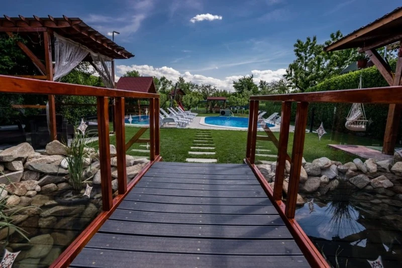 Cristur Cazare | Pensiune (K0269-34) Imaginea poate fi supusă drepturilor de autor. Se recomandă contactarea titularului drepturilor.