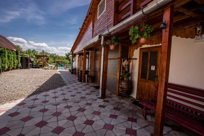 Cristur Cazare | Pensiune (K0269-20) Imaginea poate fi supusă drepturilor de autor. Se recomandă contactarea titularului drepturilor. Cristur Cazare | Pensiune (K0269-20) Imaginea poate fi supusă drepturilor de autor. Se recomandă contactarea titularului drepturilor.