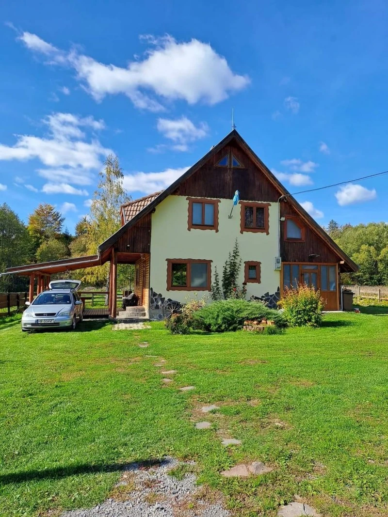 Zetea Cazare | Cabană (K0343-3) Imaginea poate fi supusă drepturilor de autor. Se recomandă contactarea titularului drepturilor.