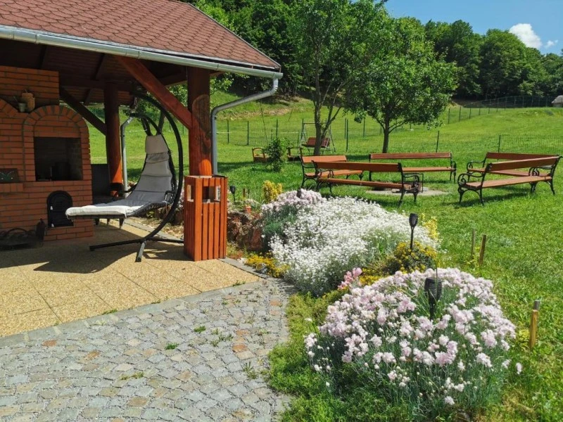 Odorheiu Secuiesc Cazare | Vilă (K0636-52) Imaginea poate fi supusă drepturilor de autor. Se recomandă contactarea titularului drepturilor.