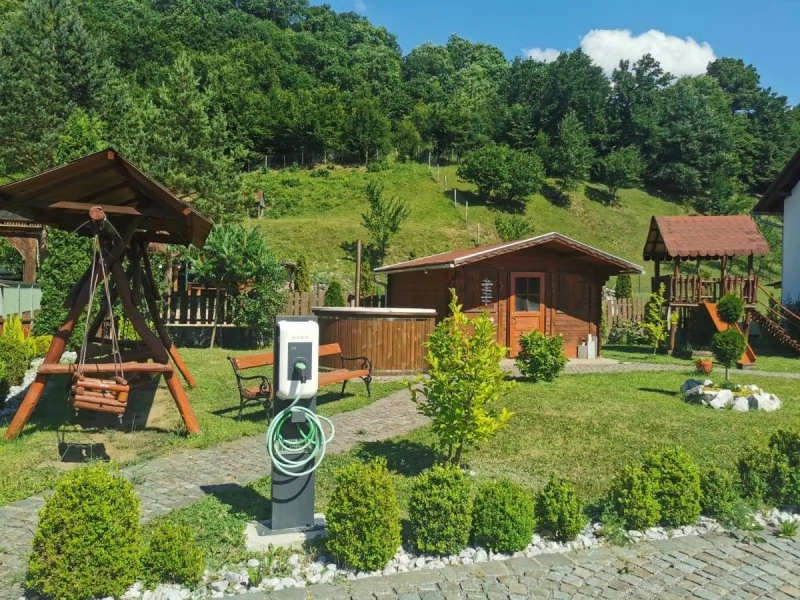 Odorheiu Secuiesc Cazare | Vilă (K0636-61) Imaginea poate fi supusă drepturilor de autor. Se recomandă contactarea titularului drepturilor.