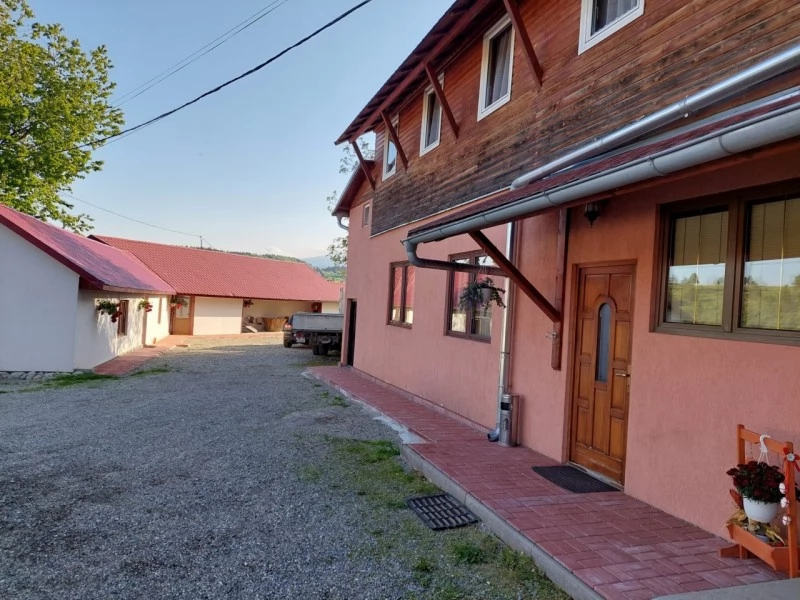 Kápolnásfalu Szállás | Vendégház (K0799-36) A kép szerzői jogvédelem alatt állhat. Javasolt a kapcsolatfelvétel a jog tulajdonossal.