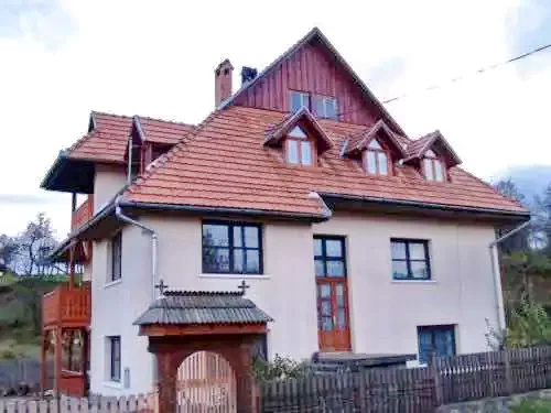 Odorheiu Secuiesc Cazare | Casă de oaspeți (K0558-1) Imaginea poate fi supusă drepturilor de autor. Se recomandă contactarea titularului drepturilor.