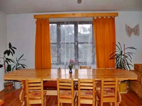 Odorheiu Secuiesc Cazare | Casă de oaspeți (K0558-4) Imaginea poate fi supusă drepturilor de autor. Se recomandă contactarea titularului drepturilor.