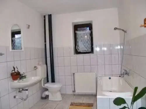 Odorheiu Secuiesc Cazare | Casă de oaspeți (K0558-6) Imaginea poate fi supusă drepturilor de autor. Se recomandă contactarea titularului drepturilor.