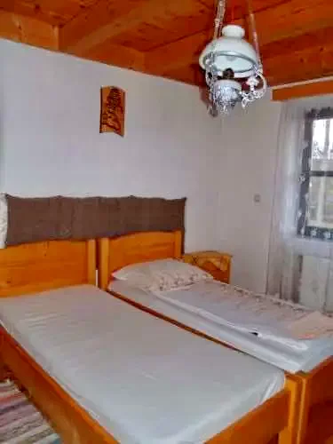 Odorheiu Secuiesc Cazare | Casă de oaspeți (K0558-16) Imaginea poate fi supusă drepturilor de autor. Se recomandă contactarea titularului drepturilor.