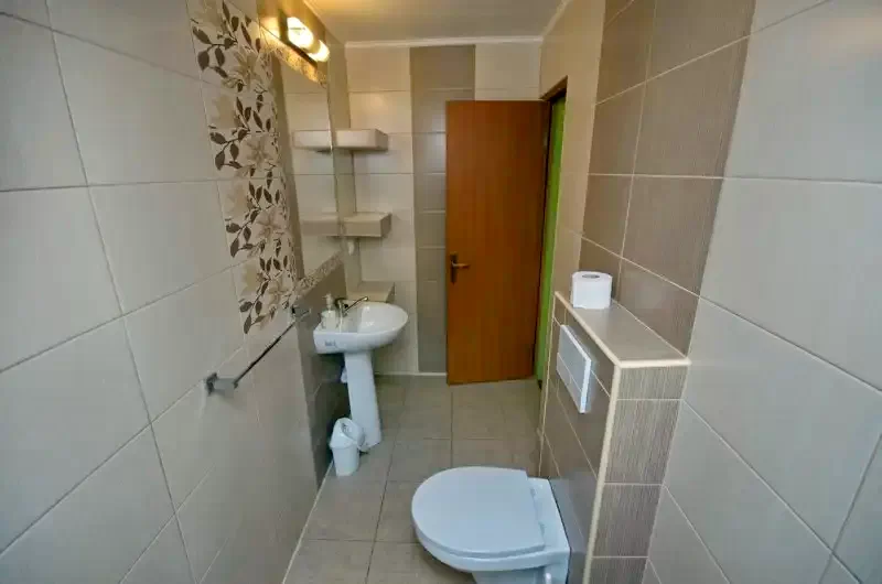 Odorheiu Secuiesc Cazare | Pensiune (K0753-22) Imaginea poate fi supusă drepturilor de autor. Se recomandă contactarea titularului drepturilor.