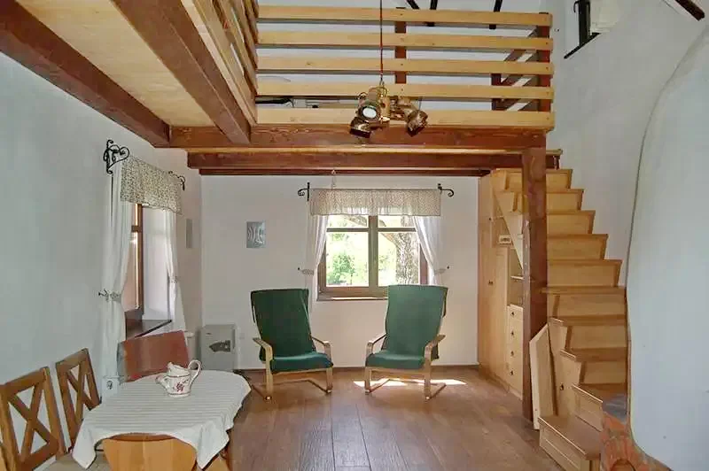 Odorheiu Secuiesc Cazare | Cabană (K0600-19) Imaginea poate fi supusă drepturilor de autor. Se recomandă contactarea titularului drepturilor.