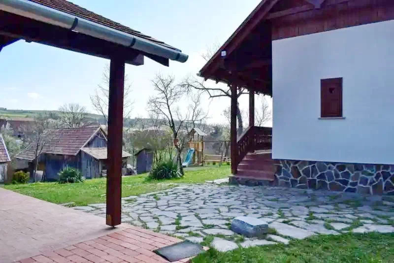 Székelyudvarhely Szállás | Kulcsosház (K0600-21) A kép szerzői jogvédelem alatt állhat. Javasolt a kapcsolatfelvétel a jog tulajdonossal. Székelyudvarhely Szállás | Kulcsosház (K0600-21) A kép szerzői jogvédelem alatt állhat. Javasolt a kapcsolatfelvétel a jog tulajdonossal.