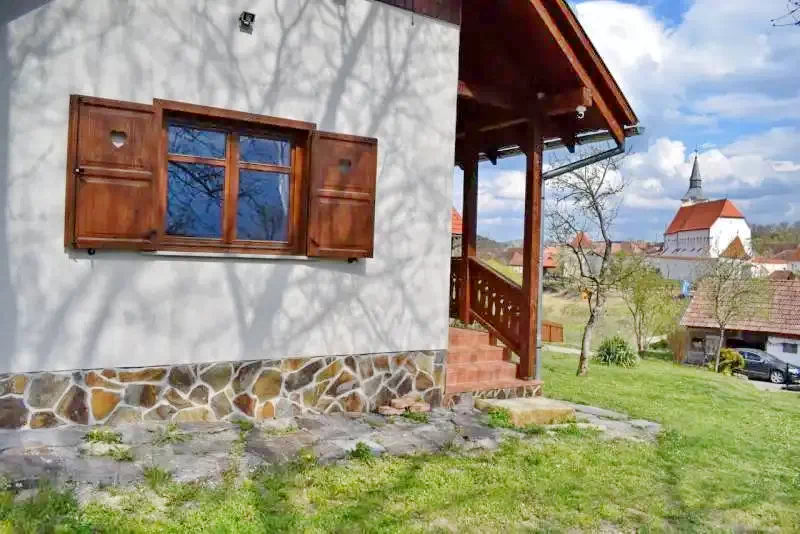 Odorheiu Secuiesc Cazare | Cabană (K0600-22) Imaginea poate fi supusă drepturilor de autor. Se recomandă contactarea titularului drepturilor.