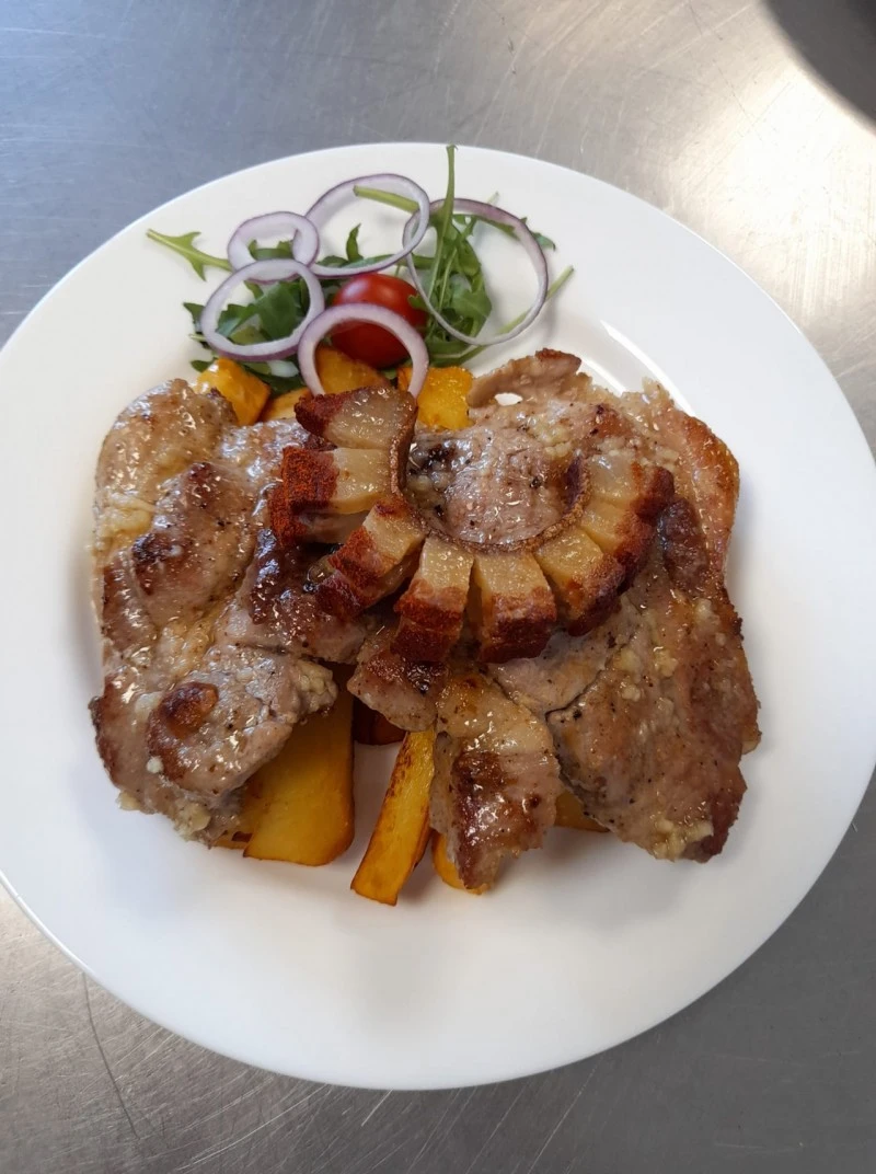 Farkaslaka Szállás | Panzió (K0358-59) A kép szerzői jogvédelem alatt állhat. Javasolt a kapcsolatfelvétel a jog tulajdonossal.