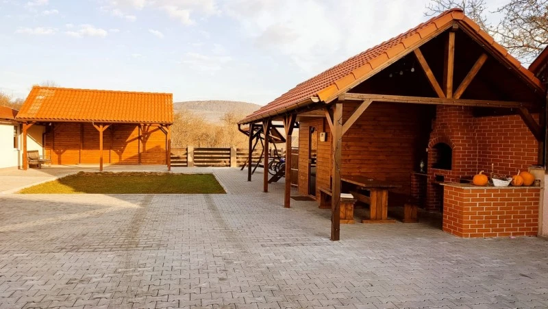 Farkaslaka Szállás | Vendégház (K0981-35) A kép szerzői jogvédelem alatt állhat. Javasolt a kapcsolatfelvétel a jog tulajdonossal.