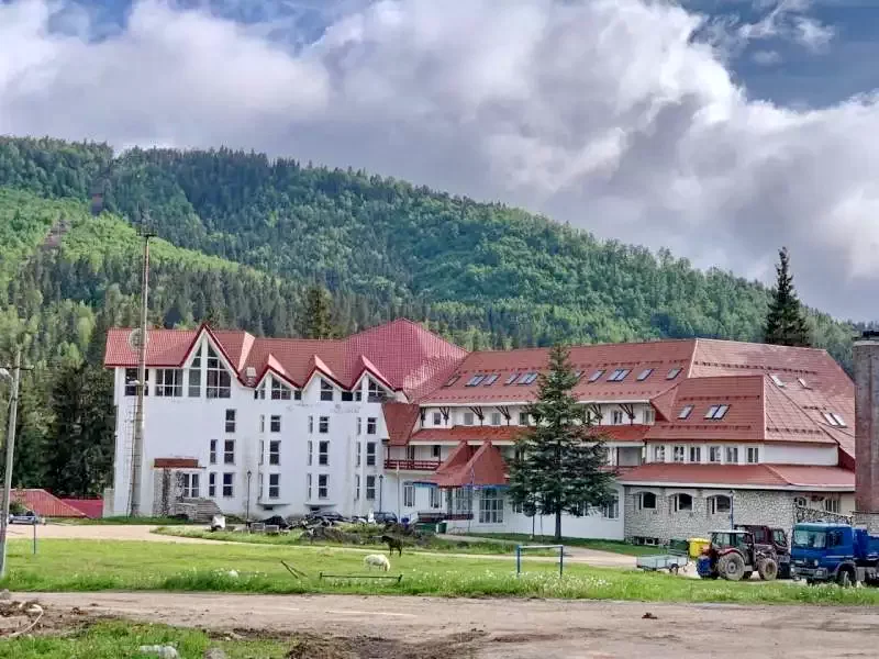 Stâna de Vale Cazare | Hotel*** (K0828-43) Imaginea poate fi supusă drepturilor de autor. Se recomandă contactarea titularului drepturilor.