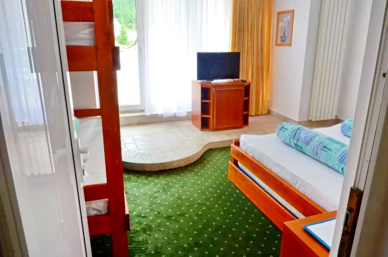 Stâna de Vale Cazare | Vilă (K0948-15) Imaginea poate fi supusă drepturilor de autor. Se recomandă contactarea titularului drepturilor.