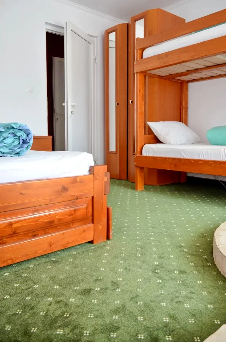 Stâna de Vale Cazare | Vilă (K0948-21) Imaginea poate fi supusă drepturilor de autor. Se recomandă contactarea titularului drepturilor.