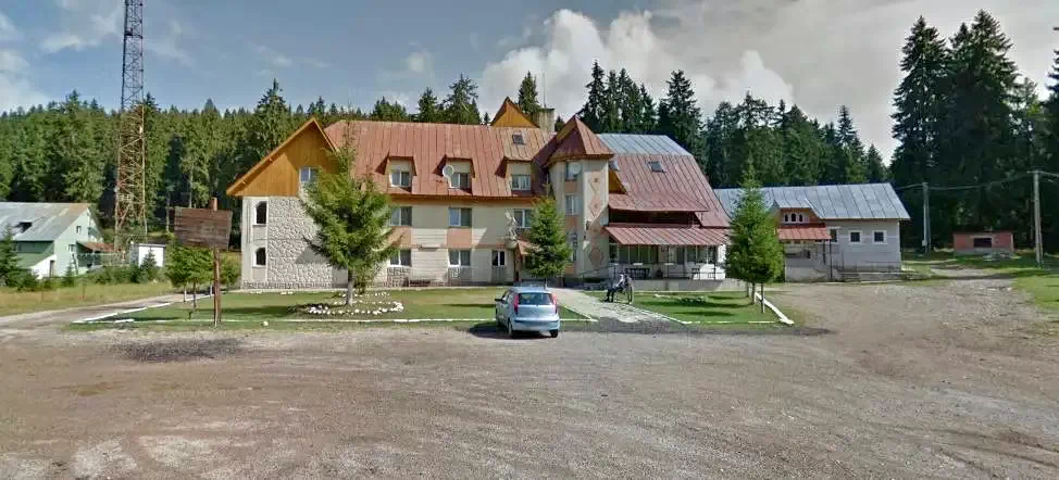 Stâna de Vale Cazare | Cabană (K0949-16) Imaginea poate fi supusă drepturilor de autor. Se recomandă contactarea titularului drepturilor.