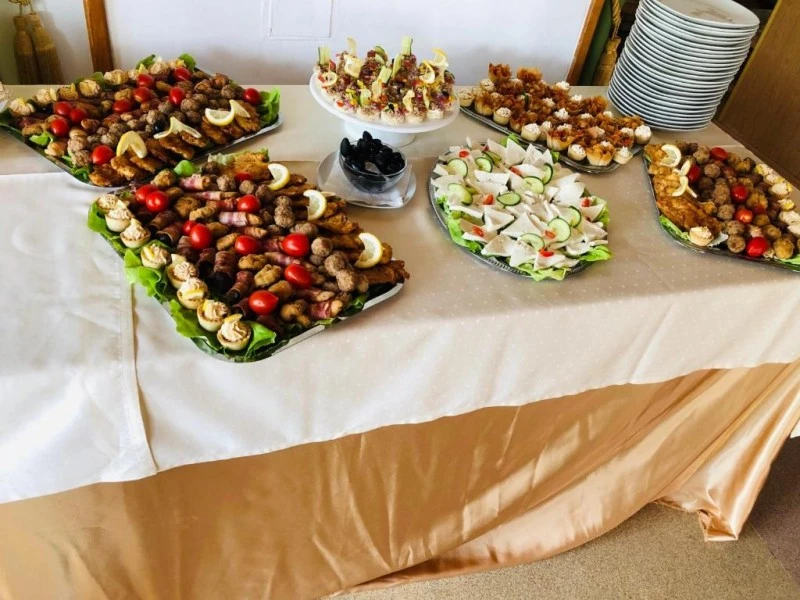 Segesvár Szállás | Hotel*** (K1588-5) A kép szerzői jogvédelem alatt állhat. Javasolt a kapcsolatfelvétel a jog tulajdonossal. Segesvár Szállás | Hotel*** (K1588-5) A kép szerzői jogvédelem alatt állhat. Javasolt a kapcsolatfelvétel a jog tulajdonossal.