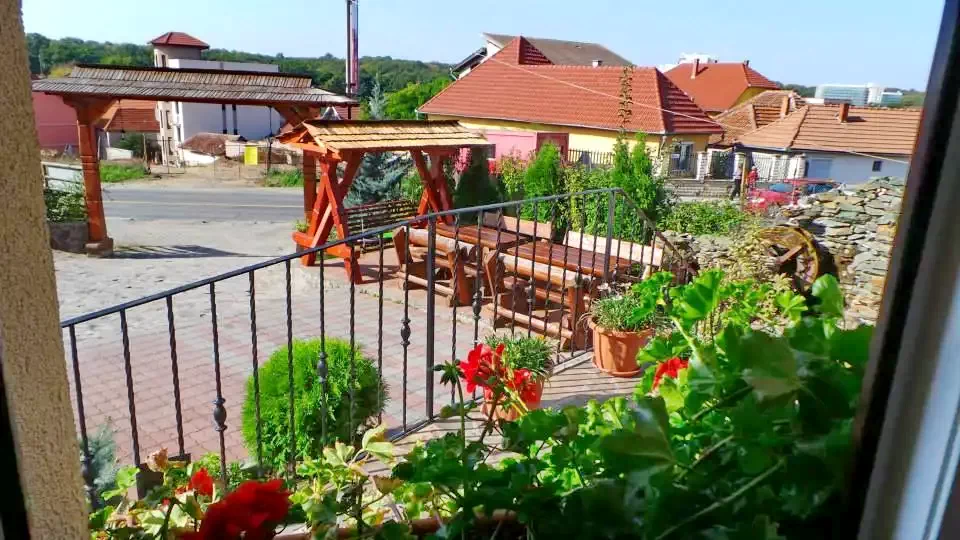 Băile Felix Cazare | Pensiune (K0803-2) Imaginea poate fi supusă drepturilor de autor. Se recomandă contactarea titularului drepturilor.