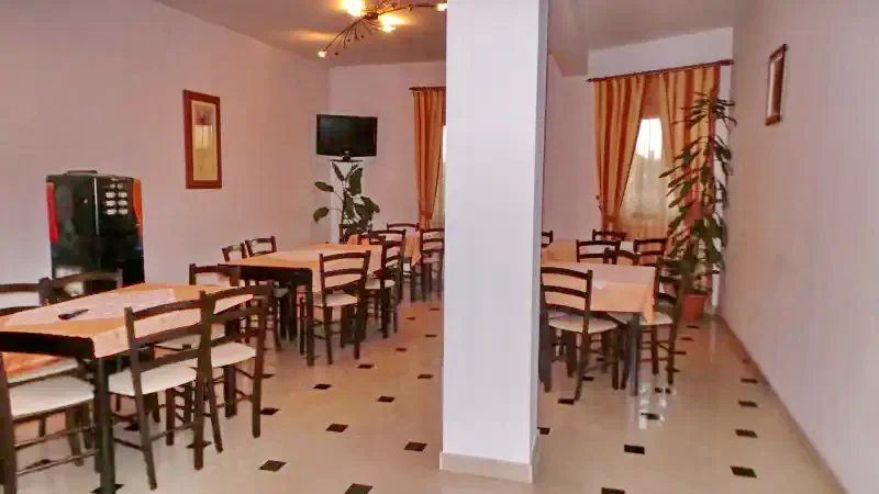 Băile Felix Cazare | Pensiune (K0803-3) Imaginea poate fi supusă drepturilor de autor. Se recomandă contactarea titularului drepturilor.