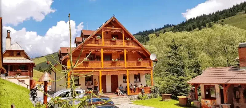 Lunca de Jos Cazare | Pensiune (K0929-26) Imaginea poate fi supusă drepturilor de autor. Se recomandă contactarea titularului drepturilor.