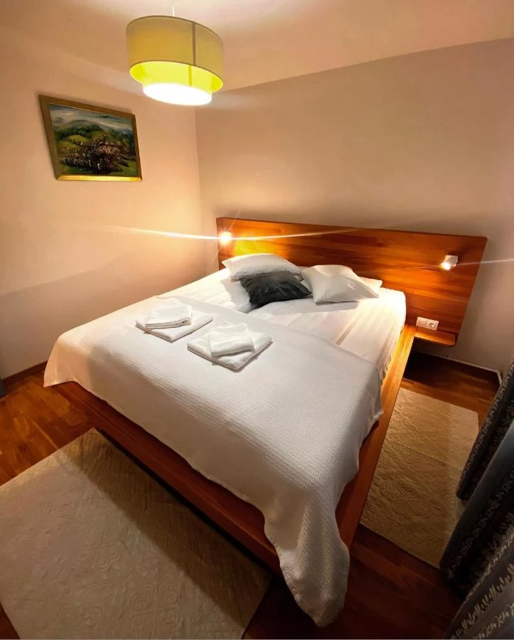 Gyimesközéplok Szállás | Hostel (K1111-5) A kép szerzői jogvédelem alatt állhat. Javasolt a kapcsolatfelvétel a jog tulajdonossal.