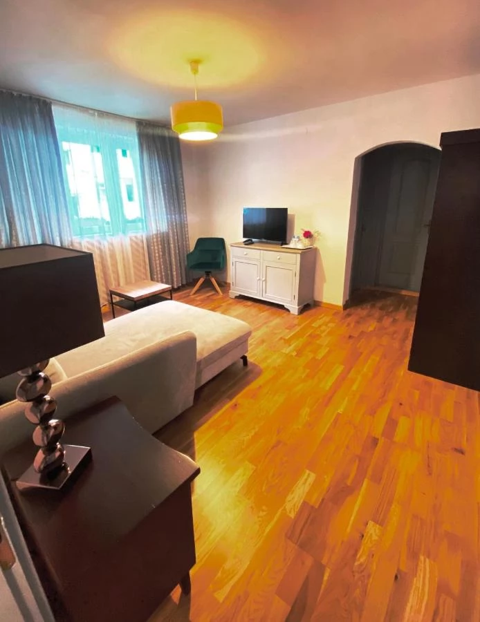 Lunca de Jos Cazare | Hostel (K1111-7) Imaginea poate fi supusă drepturilor de autor. Se recomandă contactarea titularului drepturilor. Lunca de Jos Cazare | Hostel (K1111-7) Imaginea poate fi supusă drepturilor de autor. Se recomandă contactarea titularului drepturilor.