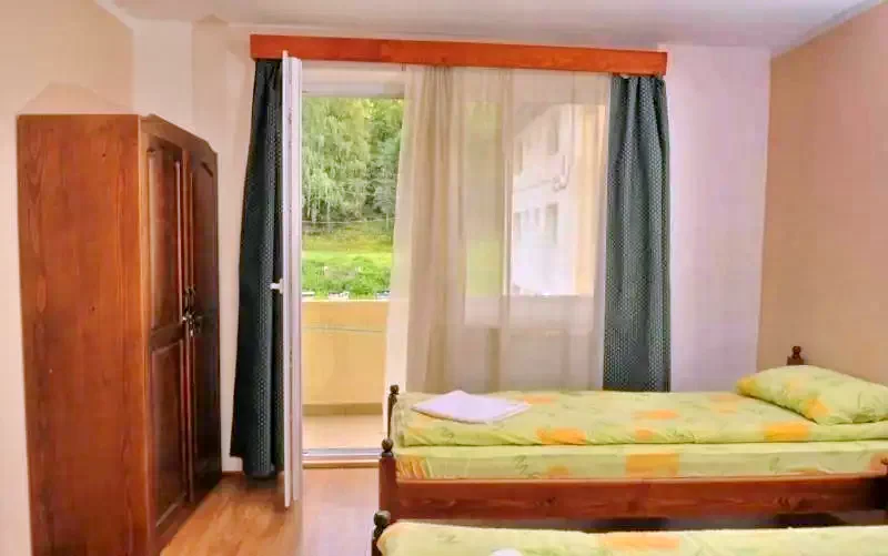 Lunca de Jos Cazare | Hostel (K1111-8) Imaginea poate fi supusă drepturilor de autor. Se recomandă contactarea titularului drepturilor. Lunca de Jos Cazare | Hostel (K1111-8) Imaginea poate fi supusă drepturilor de autor. Se recomandă contactarea titularului drepturilor.