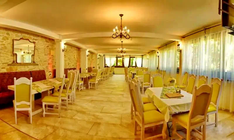 Turda Cazare | Pensiune (K0070-3) Imaginea poate fi supusă drepturilor de autor. Se recomandă contactarea titularului drepturilor.