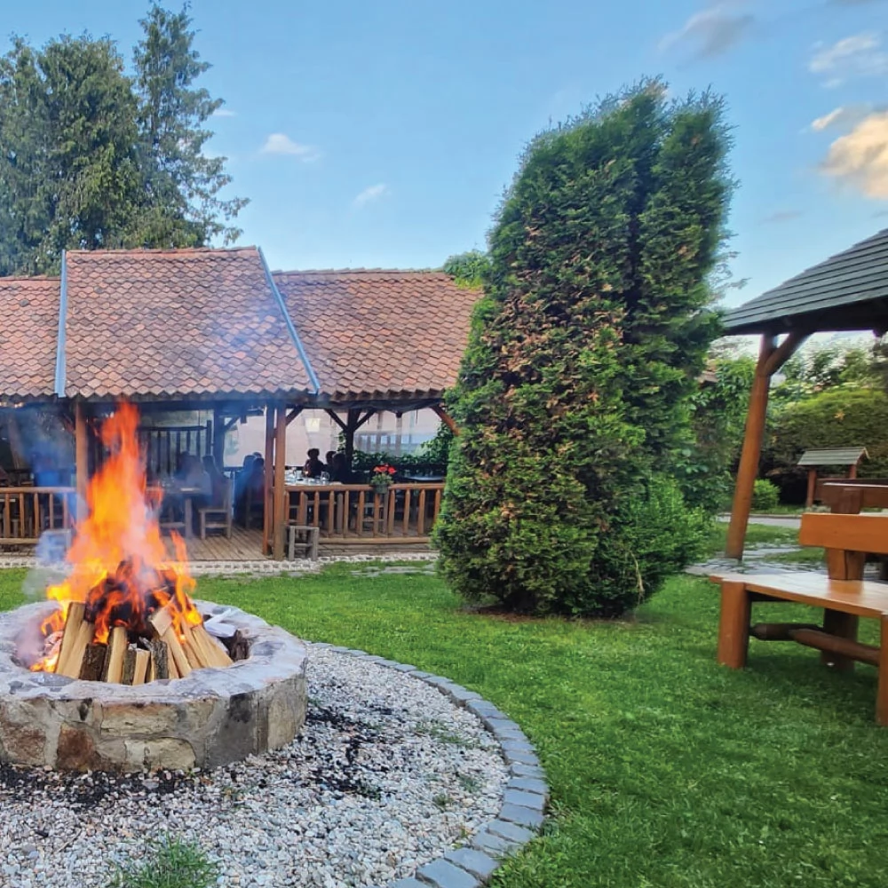 Sfântu Gheorghe Cazare | Hotel*** (K0066-78) Imaginea poate fi supusă drepturilor de autor. Se recomandă contactarea titularului drepturilor. Sfântu Gheorghe Cazare | Hotel*** (K0066-78) Imaginea poate fi supusă drepturilor de autor. Se recomandă contactarea titularului drepturilor.