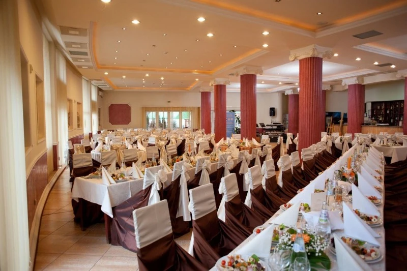 Szállás Sfântu-Gheorghe - Hotel & Restaurant Sugás *** | Sepsiszentgyörgy - Hotel & Restaurant Sugás ***. A kép szerzői jogvédelem alatt állhat. Javasolt a kapcsolatfelvétel a jog tulajdonossal.