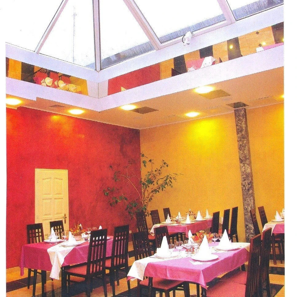 Szállás Sfântu-Gheorghe - Hotel & Restaurant Sugás *** | Sepsiszentgyörgy - Hotel & Restaurant Sugás ***. A kép szerzői jogvédelem alatt állhat. Javasolt a kapcsolatfelvétel a jog tulajdonossal.