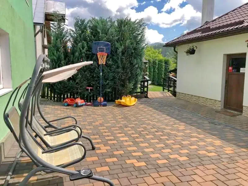 Kolibica Szállás | Vendégház (K1280-31) A kép szerzői jogvédelem alatt állhat. Javasolt a kapcsolatfelvétel a jog tulajdonossal. Kolibica Szállás | Vendégház (K1280-31) A kép szerzői jogvédelem alatt állhat. Javasolt a kapcsolatfelvétel a jog tulajdonossal.