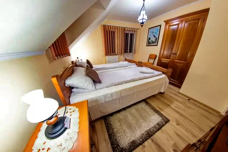 Bixad Cazare | Cabană (K1117-3) Imaginea poate fi supusă drepturilor de autor. Se recomandă contactarea titularului drepturilor. Bixad Cazare | Cabană (K1117-3) Imaginea poate fi supusă drepturilor de autor. Se recomandă contactarea titularului drepturilor.