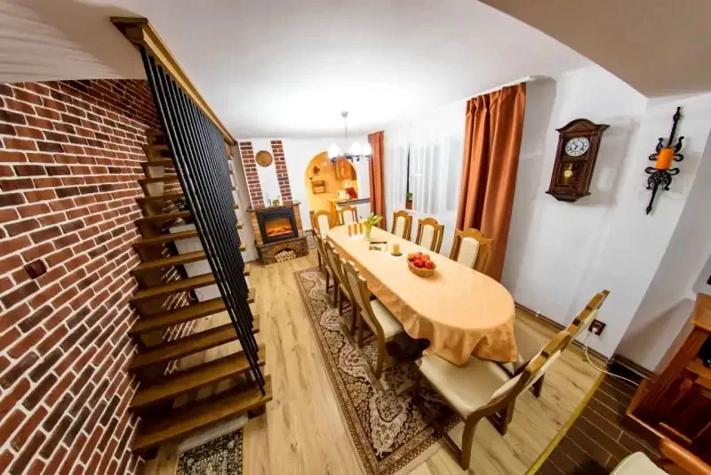 Szállás Bixad - Vila Solyomkő | Sepsibükszád - Sólyomkő Kulcsosház. A kép szerzői jogvédelem alatt állhat. Javasolt a kapcsolatfelvétel a jog tulajdonossal.