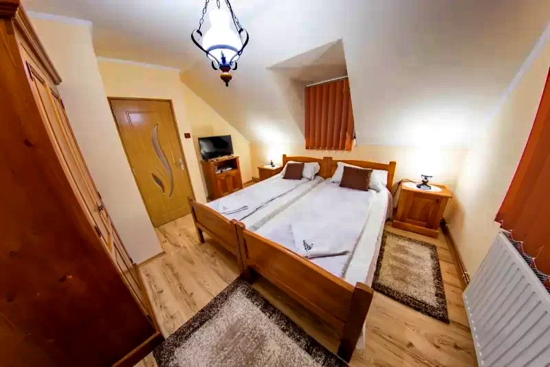 Bixad Cazare | Cabană (K1117-13) Imaginea poate fi supusă drepturilor de autor. Se recomandă contactarea titularului drepturilor. Bixad Cazare | Cabană (K1117-13) Imaginea poate fi supusă drepturilor de autor. Se recomandă contactarea titularului drepturilor.