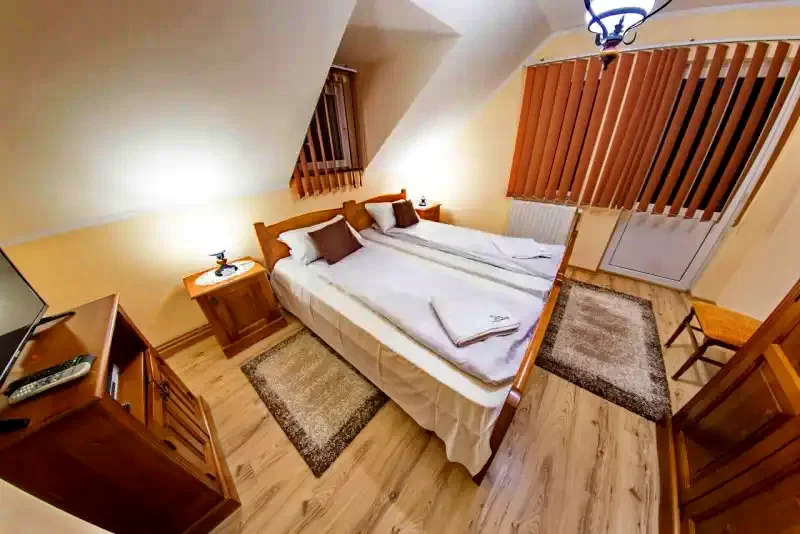 Bixad Cazare | Cabană (K1117-14) Imaginea poate fi supusă drepturilor de autor. Se recomandă contactarea titularului drepturilor. Bixad Cazare | Cabană (K1117-14) Imaginea poate fi supusă drepturilor de autor. Se recomandă contactarea titularului drepturilor.