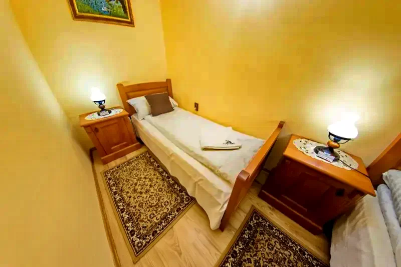 Bixad Cazare | Cabană (K1117-20) Imaginea poate fi supusă drepturilor de autor. Se recomandă contactarea titularului drepturilor. Bixad Cazare | Cabană (K1117-20) Imaginea poate fi supusă drepturilor de autor. Se recomandă contactarea titularului drepturilor.