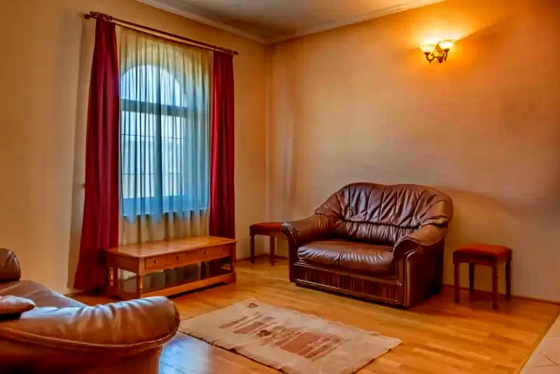 Sighișoara Cazare | Hotel*** (K1384-20) Imaginea poate fi supusă drepturilor de autor. Se recomandă contactarea titularului drepturilor. Sighișoara Cazare | Hotel*** (K1384-20) Imaginea poate fi supusă drepturilor de autor. Se recomandă contactarea titularului drepturilor.