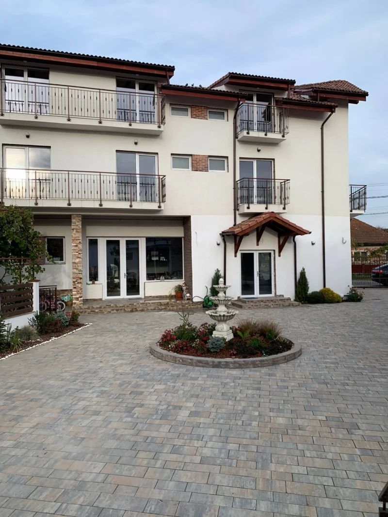 Sâmbăta de Sus Cazare | Pensiune (K1465-9) Imaginea poate fi supusă drepturilor de autor. Se recomandă contactarea titularului drepturilor.