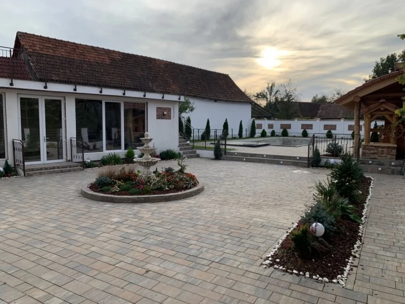 Sâmbăta de Sus Cazare | Pensiune (K1465-25) Imaginea poate fi supusă drepturilor de autor. Se recomandă contactarea titularului drepturilor.