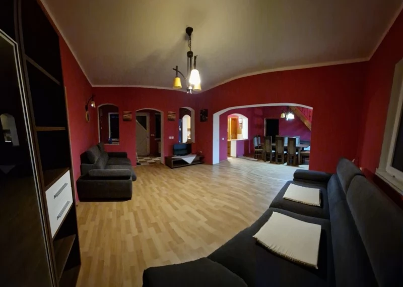 Kovászna Szállás | Kulcsosház (K1022-2) A kép szerzői jogvédelem alatt állhat. Javasolt a kapcsolatfelvétel a jog tulajdonossal. Kovászna Szállás | Kulcsosház (K1022-2) A kép szerzői jogvédelem alatt állhat. Javasolt a kapcsolatfelvétel a jog tulajdonossal.