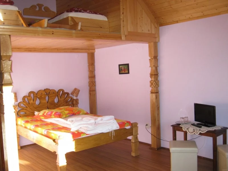 Covasna Cazare | Pensiune (K1443-6) Imaginea poate fi supusă drepturilor de autor. Se recomandă contactarea titularului drepturilor.