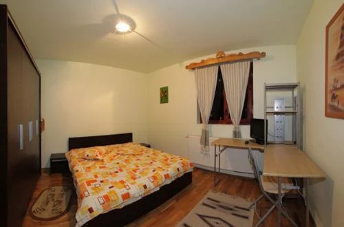 Covasna Cazare | Pensiune (K1443-10) Imaginea poate fi supusă drepturilor de autor. Se recomandă contactarea titularului drepturilor.