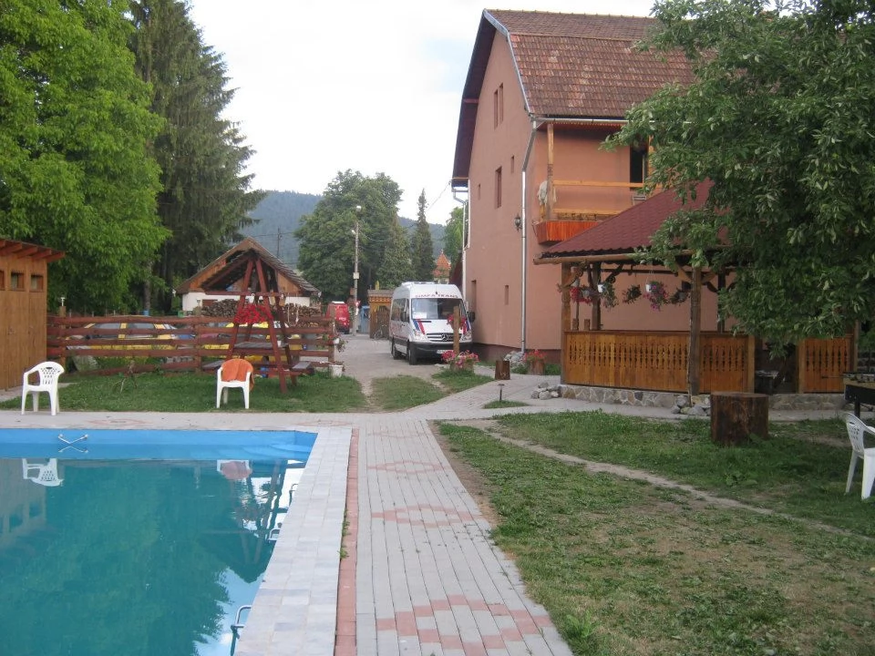 Kovászna Szállás | Panzió (K1443-48) A kép szerzői jogvédelem alatt állhat. Javasolt a kapcsolatfelvétel a jog tulajdonossal.