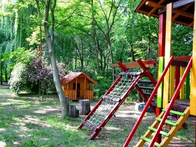 Cazare | Casă de oaspeți (K1059-6) Imaginea poate fi supusă drepturilor de autor. Se recomandă contactarea titularului drepturilor. Cazare | Casă de oaspeți (K1059-6) Imaginea poate fi supusă drepturilor de autor. Se recomandă contactarea titularului drepturilor.